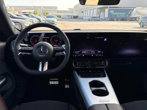 Mercedes-Benz CLA  250+ con tecnologia EQ