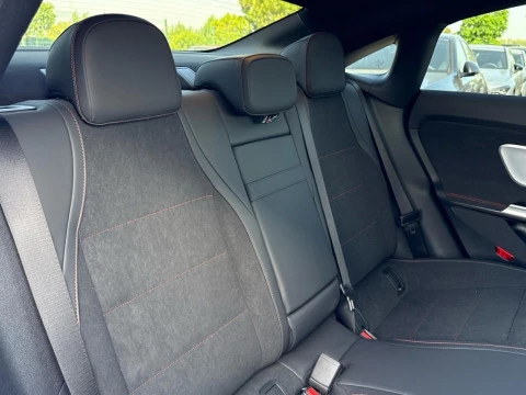 Mercedes-Benz CLA  250+ con tecnologia EQ