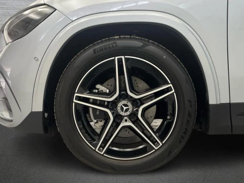 Mercedes-Benz GLA 200 D