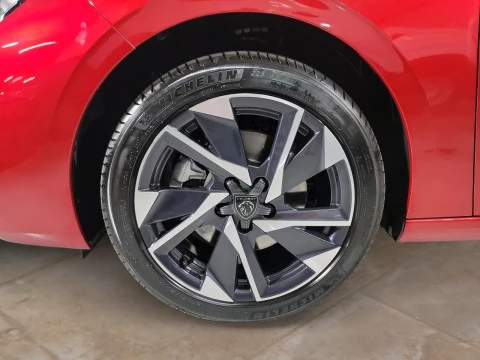 Peugeot 308 5P Allure BlueHDi 130 S&S EAT8