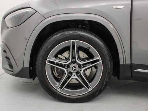 Mercedes-Benz GLA 1.3 GLA 250 E DCT 218 5P