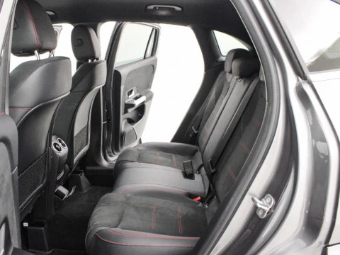Mercedes-Benz GLA 1.3 GLA 250 E DCT 218 5P