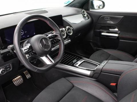 Mercedes-Benz GLA 1.3 GLA 250 E DCT 218 5P