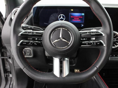 Mercedes-Benz GLA 1.3 GLA 250 E DCT 218 5P