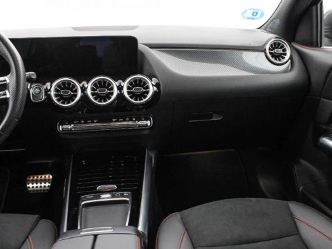 Mercedes-Benz GLA 1.3 GLA 250 E DCT 218 5P
