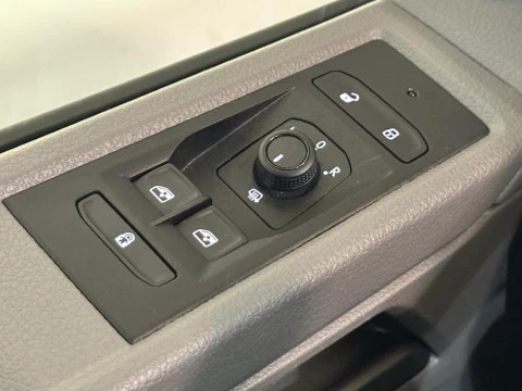 Volkswagen Caravelle 2.0 TDI DSG BMT SWB ORIGIN 150CV