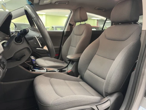 Hyundai IONIQ 1.6 GDI PHEV Klass DCT 104 kW (141 CV)