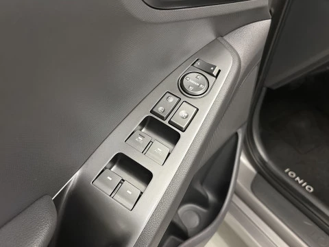 Hyundai IONIQ 1.6 GDI PHEV Klass DCT 104 kW (141 CV)