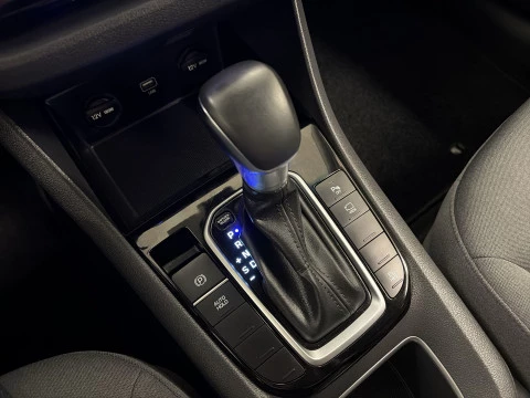 Hyundai IONIQ 1.6 GDI PHEV Klass DCT 104 kW (141 CV)