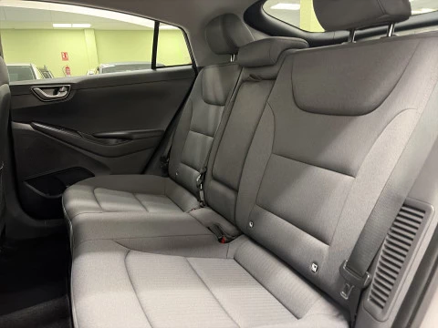 Hyundai IONIQ 1.6 GDI PHEV Klass DCT 104 kW (141 CV)