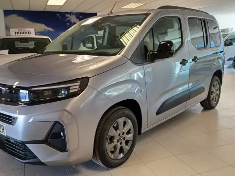 Opel Combo 100 Cv 1.5 Td S/S MT6 €6.4 Opel Combo 100 Cv 1.5 Td S/S MT6 €6.4