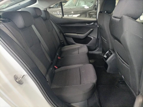 Skoda Octavia 1.5 TSI m-HEV 110kW (150CV) DSG Ambition