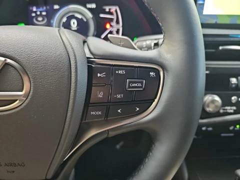 Lexus ES 2.5 300h Premium