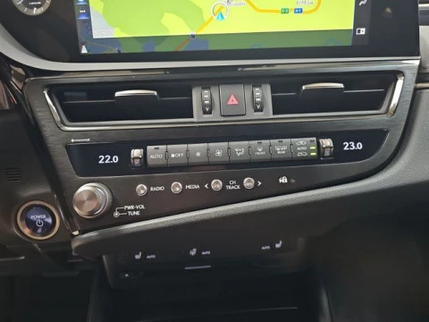 Lexus ES 2.5 300h Premium
