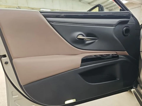 Lexus ES 2.5 300h Premium