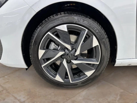 Peugeot 308 5P Allure PureTech 130 S&S MAN