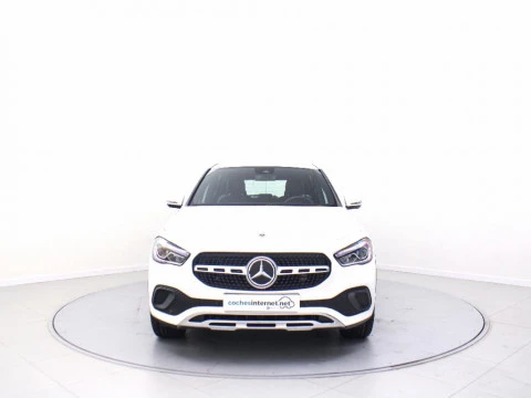 Mercedes-Benz GLA 1.3 GLA 180 DCT 136 5P