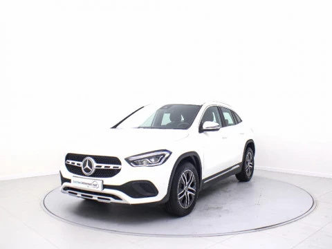 Mercedes-Benz GLA 1.3 GLA 180 DCT 136 5P