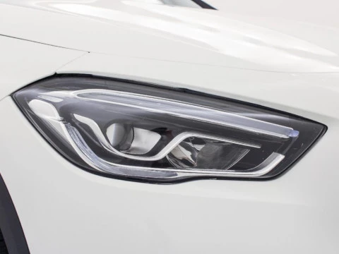 Mercedes-Benz GLA 1.3 GLA 180 DCT 136 5P