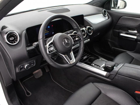 Mercedes-Benz GLA 1.3 GLA 180 DCT 136 5P