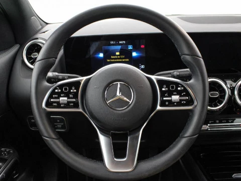 Mercedes-Benz GLA 1.3 GLA 180 DCT 136 5P