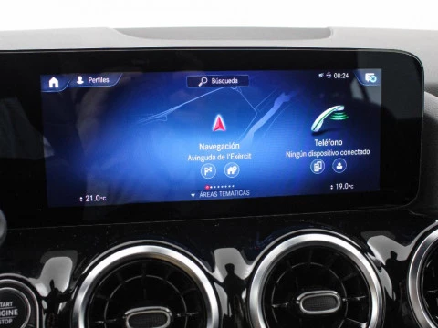 Mercedes-Benz GLA 1.3 GLA 180 DCT 136 5P