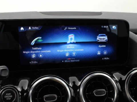 Mercedes-Benz GLA 1.3 GLA 180 DCT 136 5P