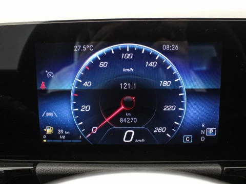 Mercedes-Benz GLA 1.3 GLA 180 DCT 136 5P