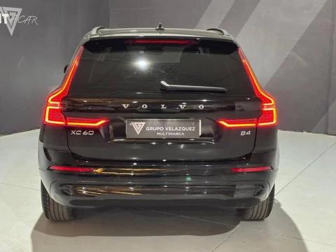 Volvo XC60 2.0 B4 D Momentum Pro Auto