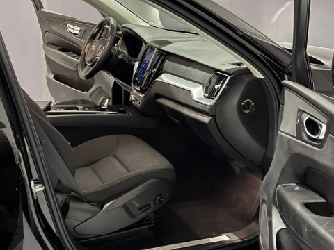 Volvo XC60 2.0 B4 D Momentum Pro Auto