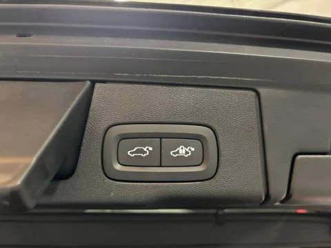 Volvo XC60 2.0 B4 D Momentum Pro Auto