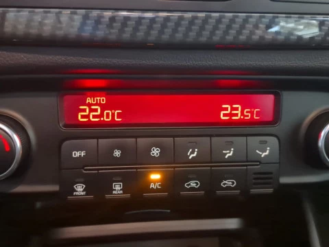 Kia Carens 1.6 GDi 99kW (135CV) Drive