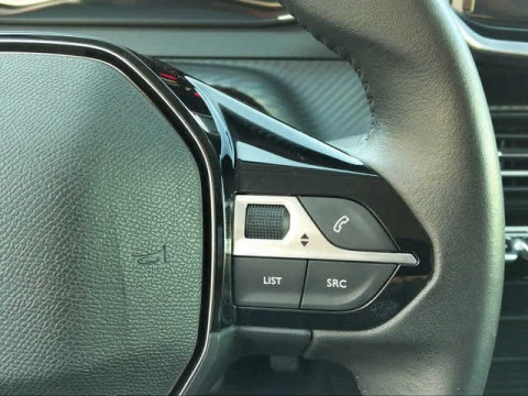 Peugeot 208 PureTech 100 Active 75 kW (100 CV)