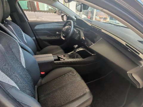 Peugeot 308 1.2 PURETECH 130 ALLURE 5P