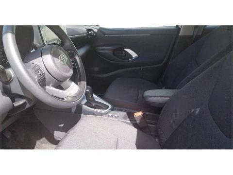 Toyota Yaris ACTIVE PLUS