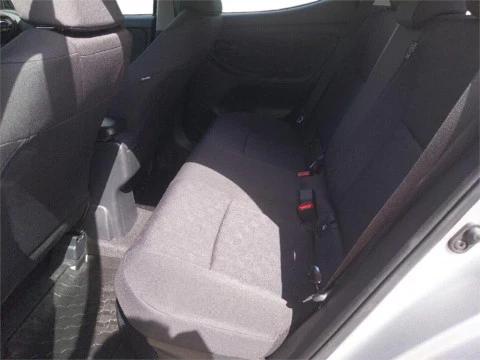 Toyota Yaris ACTIVE PLUS