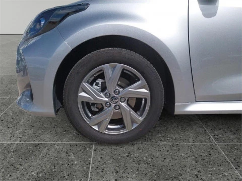 Toyota Yaris ACTIVE PLUS
