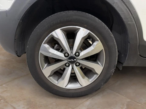 Kia Stonic 1.0 T-GDi 74kW (100CV) MHEV iMT Drive