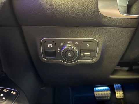 Mercedes-Benz GLB GLB 200 d