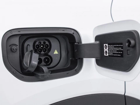 CHANGAN DEEPAL S05 EV BEV 69KWH MAX AUTO RWD 272 5P