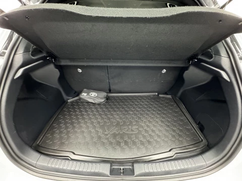 Toyota Yaris 1.5 130H Premiere Edition