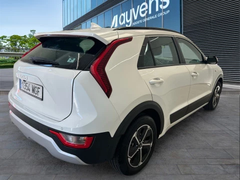 Kia Niro 1.6 GDi HEV 104kW (141CV) Concept