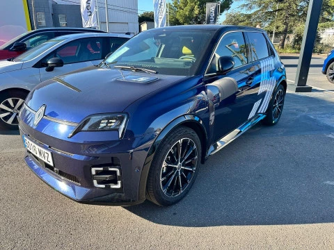 Renault R5 E-Tech Renault 5 E-Tech Iconic cinq autonomia confort 110 kW