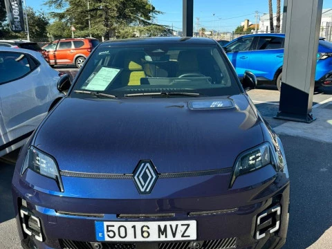 Renault R5 E-Tech Renault 5 E-Tech Iconic cinq autonomia confort 110 kW