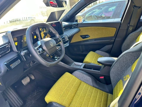 Renault R5 E-Tech Renault 5 E-Tech Iconic cinq autonomia confort 110 kW