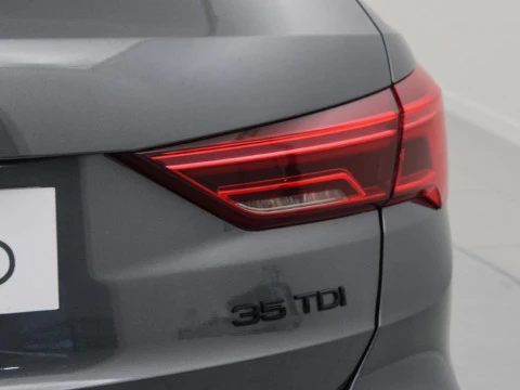 Audi Q3 2.0 35 TDI S TRONIC BLACK LINE 150 5P
