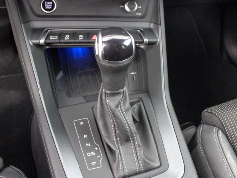 Audi Q3 2.0 35 TDI S TRONIC BLACK LINE 150 5P