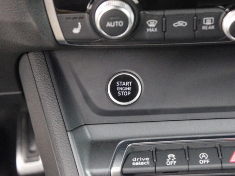 Audi Q3 2.0 35 TDI S TRONIC BLACK LINE 150 5P