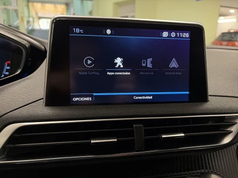 Peugeot 5008 1.2L PureTech SANDS Active EAT8 96 kW (130 CV)