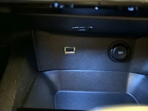 Peugeot 5008 1.2L PureTech SANDS Active EAT8 96 kW (130 CV)